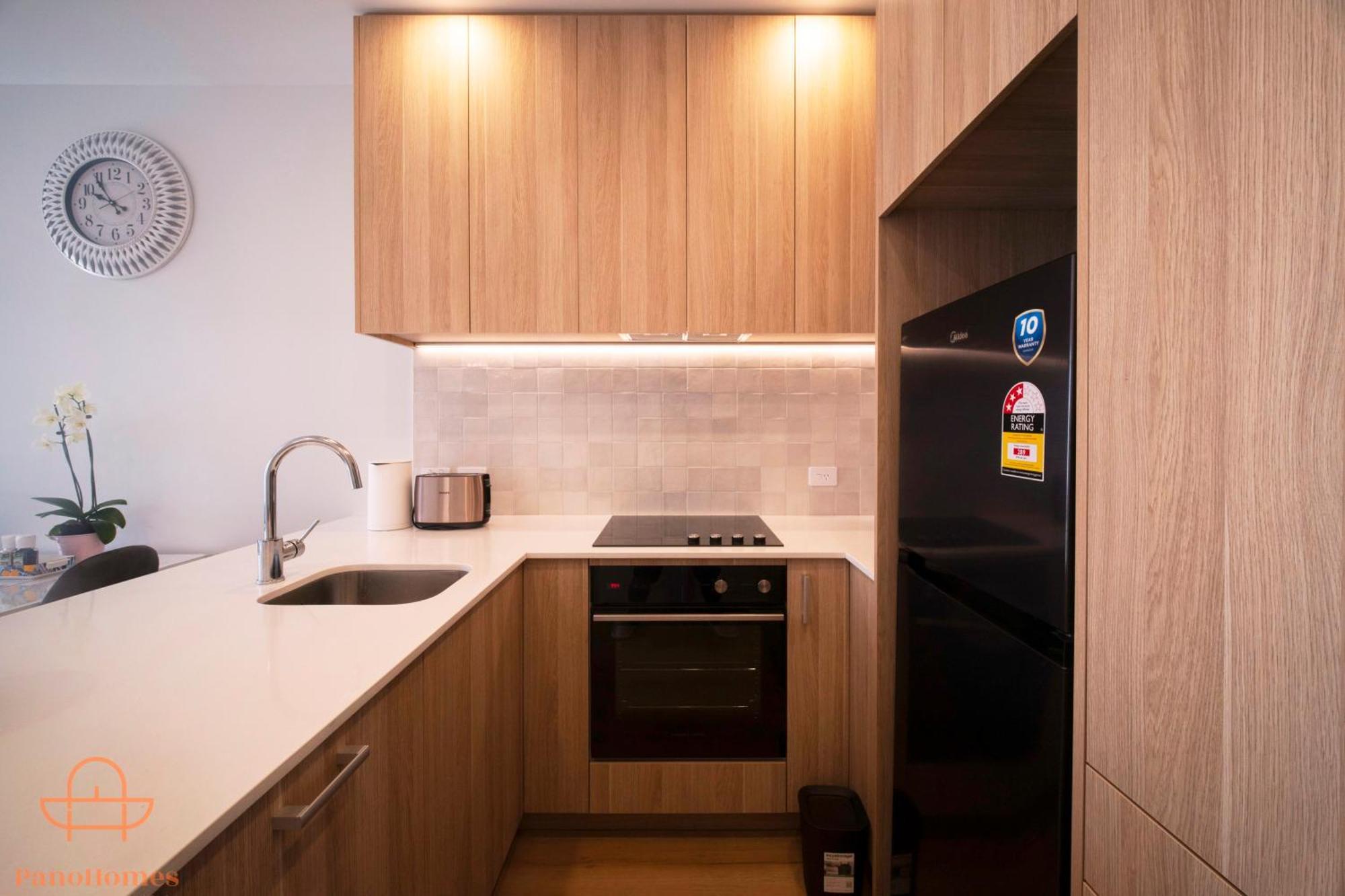 Modern Townhouse Close To City With Full Kitchen - Ellerslie Окленд Экстерьер фото
